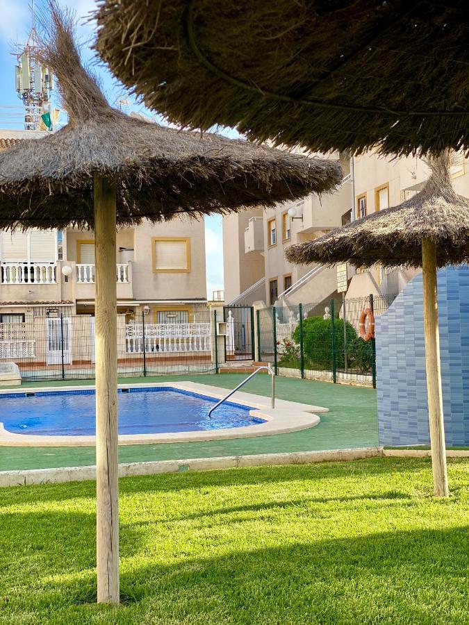 Torrevista Three Bedroom Apartment, Two Swimming Pools And Garage Torrevieja Ngoại thất bức ảnh